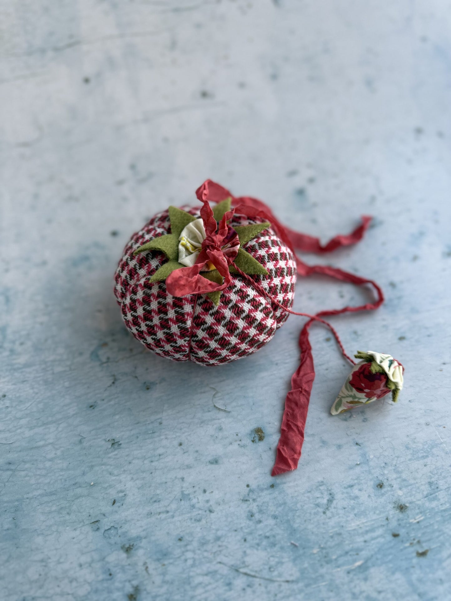 Handmade Tomato Pincushion: Vintage Wool & Tiny Strawberry image 3