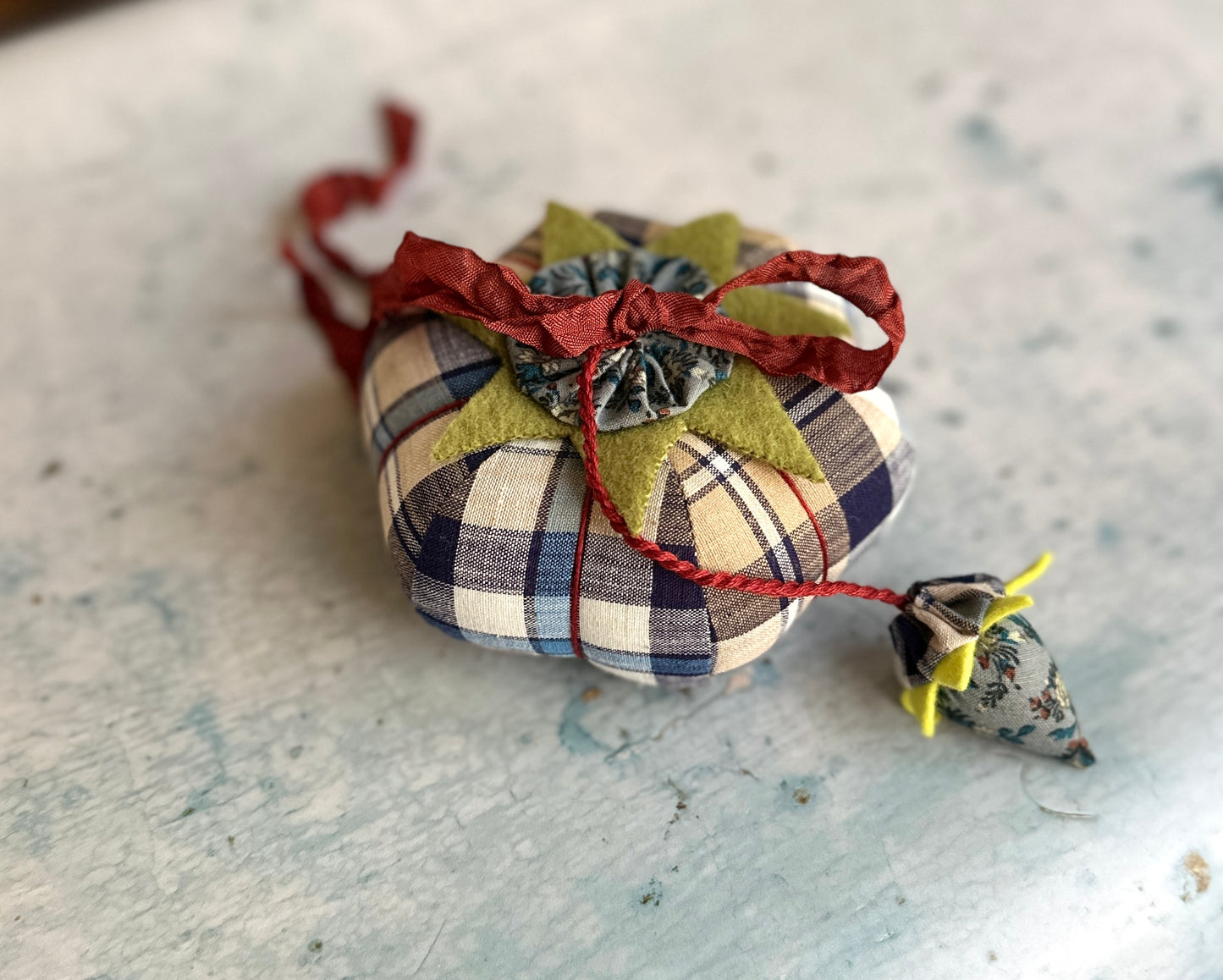 Handmade Tomato Pincushion: Vintage Plaid & Emory Strawberry image 7